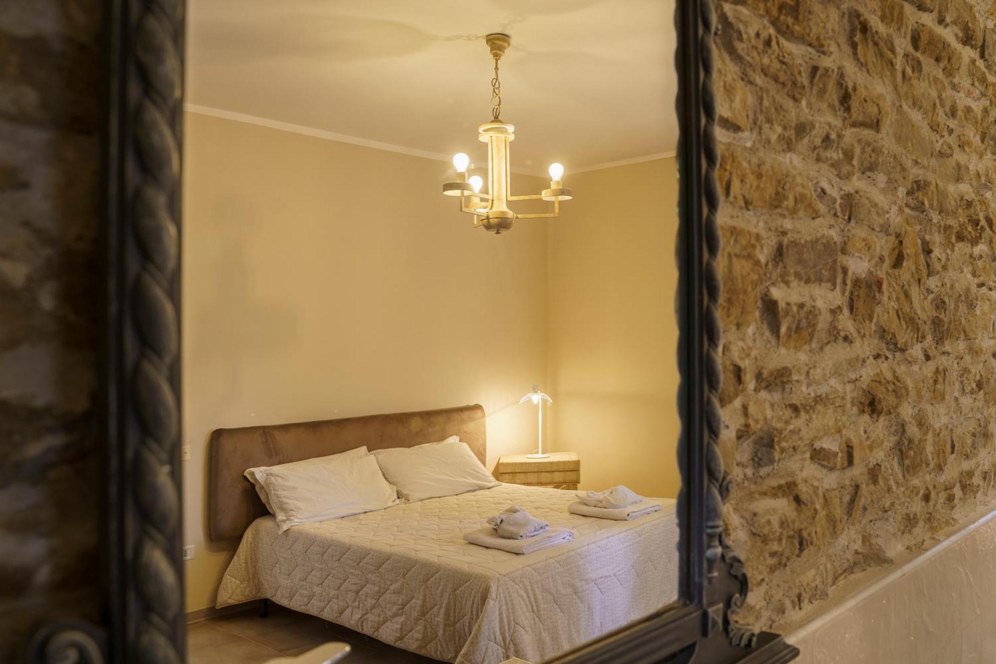 Апарт отель Il Panorama Housing Cilento Санта-Мария-ди-Кастеллабате Экстерьер фото