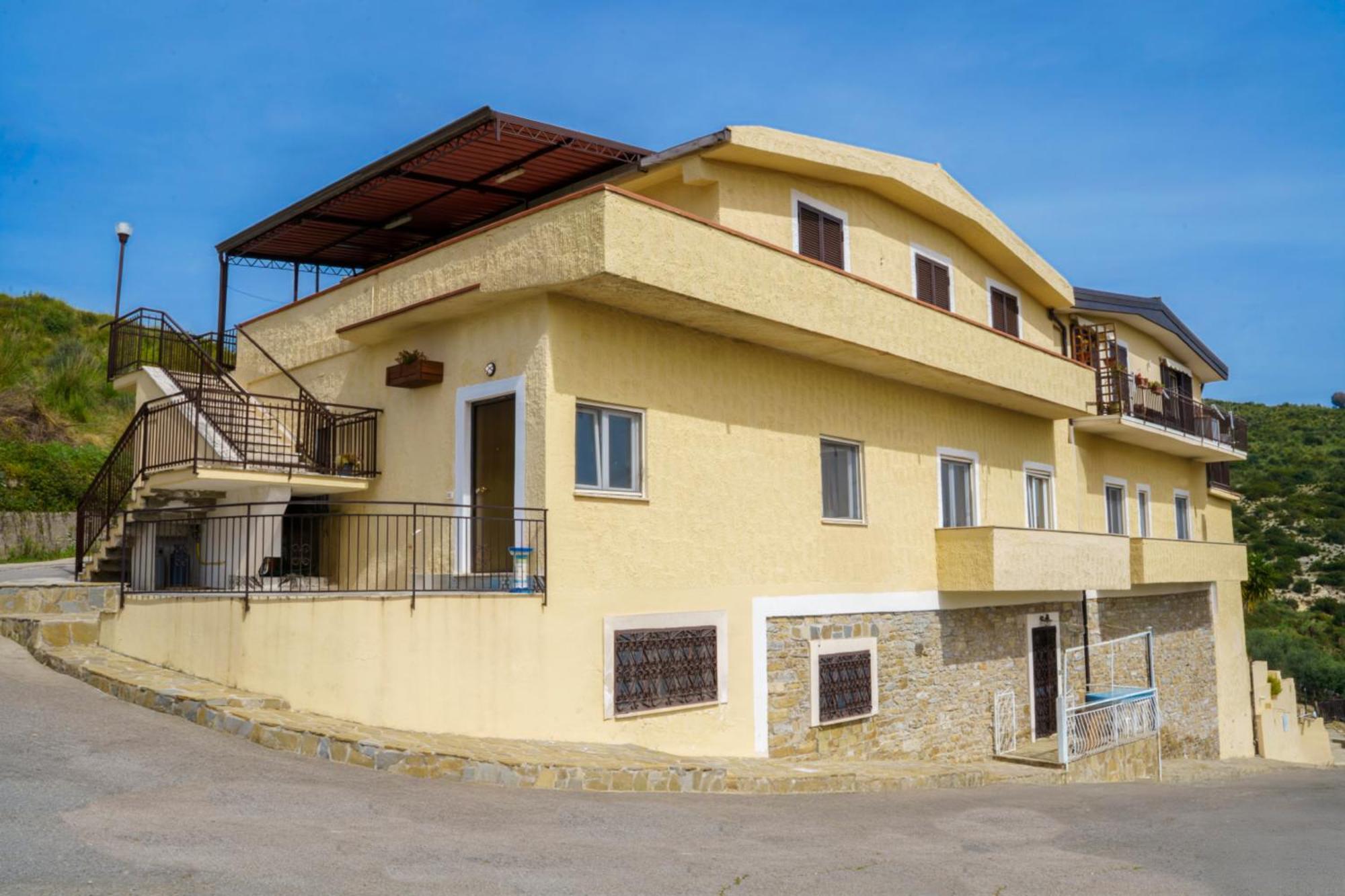 Апарт отель Il Panorama Housing Cilento Санта-Мария-ди-Кастеллабате Экстерьер фото
